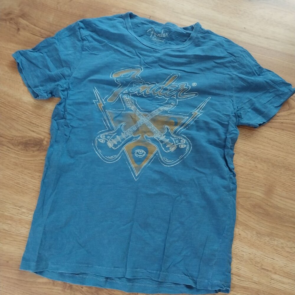 Lucky brand T